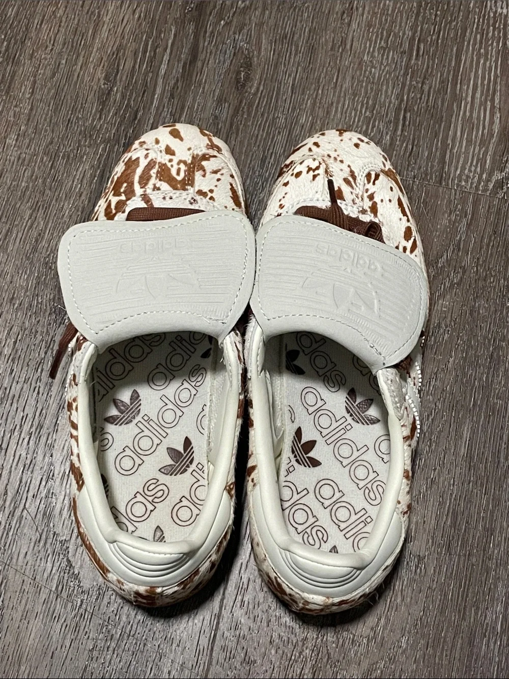 Like New Adidas COW PRINT SAMBA LONG TONGUE SHOES. Size Woman’s US 5